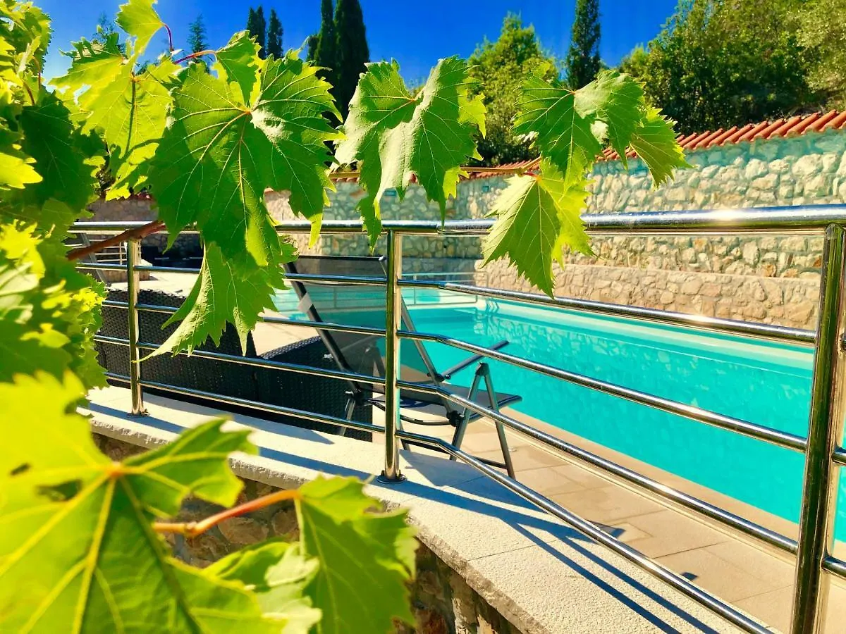 Villa Dinastija Kali 0*,