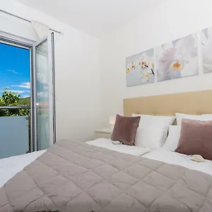 villa-anastasia-trogir.hotels-in-trogir.com/
